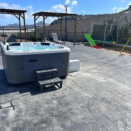 El Alpendre Holiday home